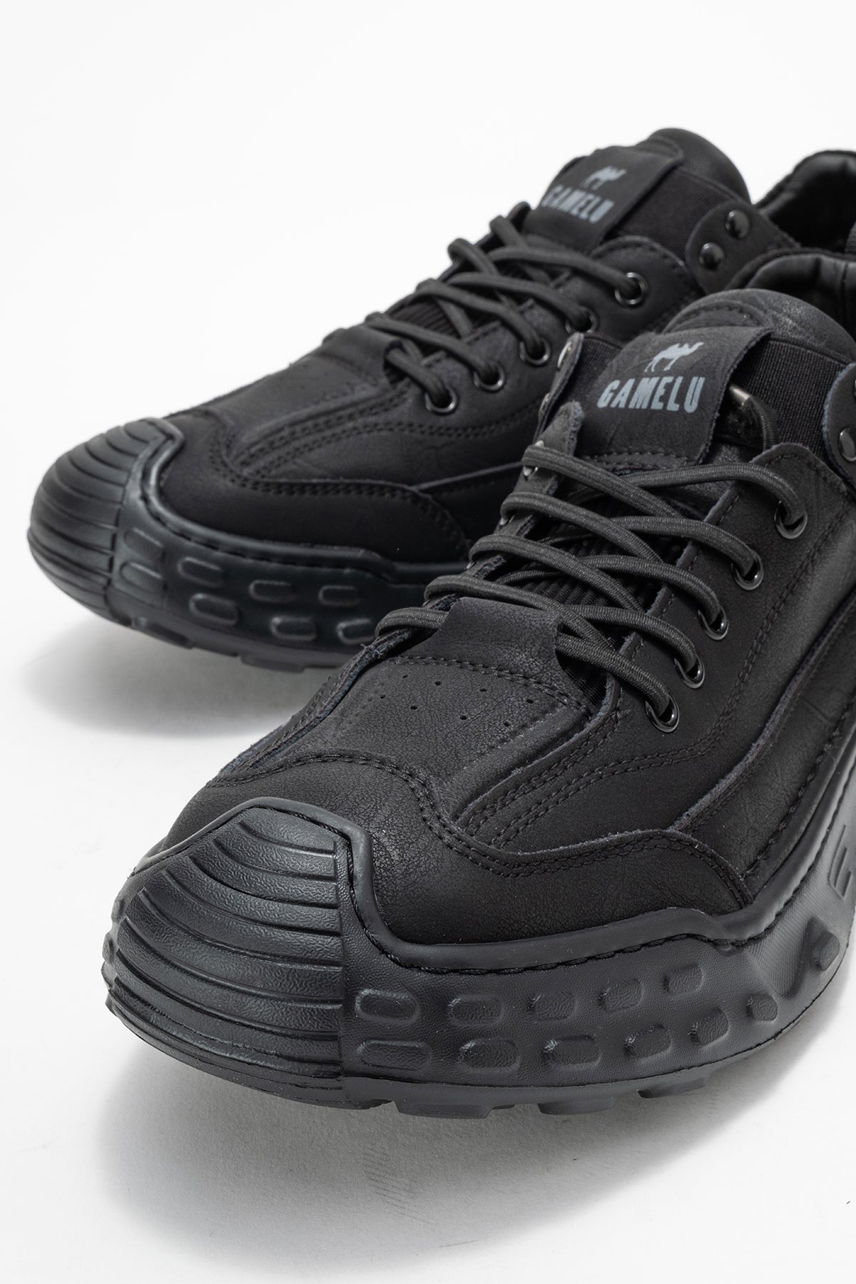 Erkek Siyah Bağcıklı Tırtıklı Kauçuk Tabanlı Sneaker Eliseo