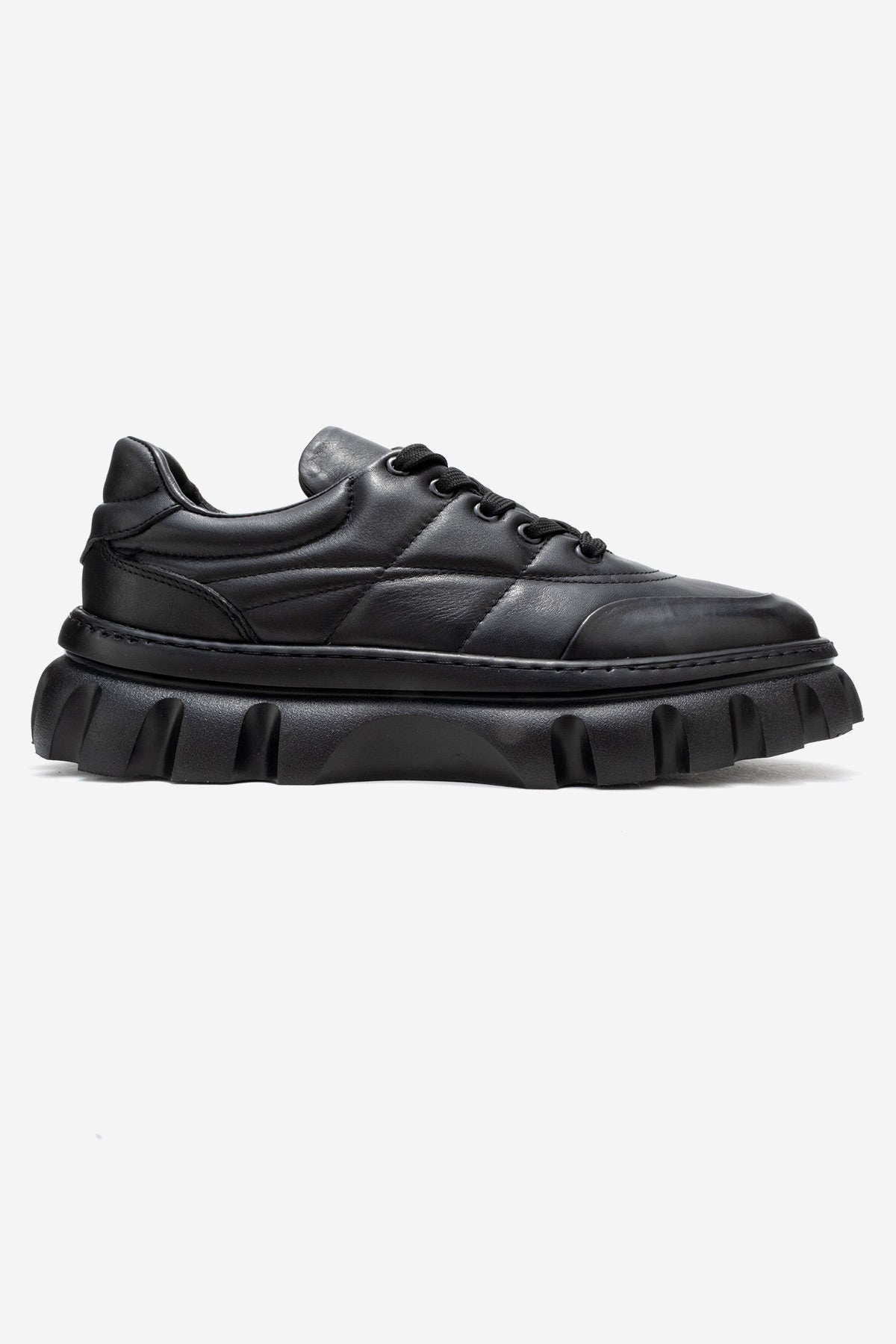 Erkek Hakiki Deri Siyah Bağcıklı Tırtıklı Kalın Taban Sneaker Alonso