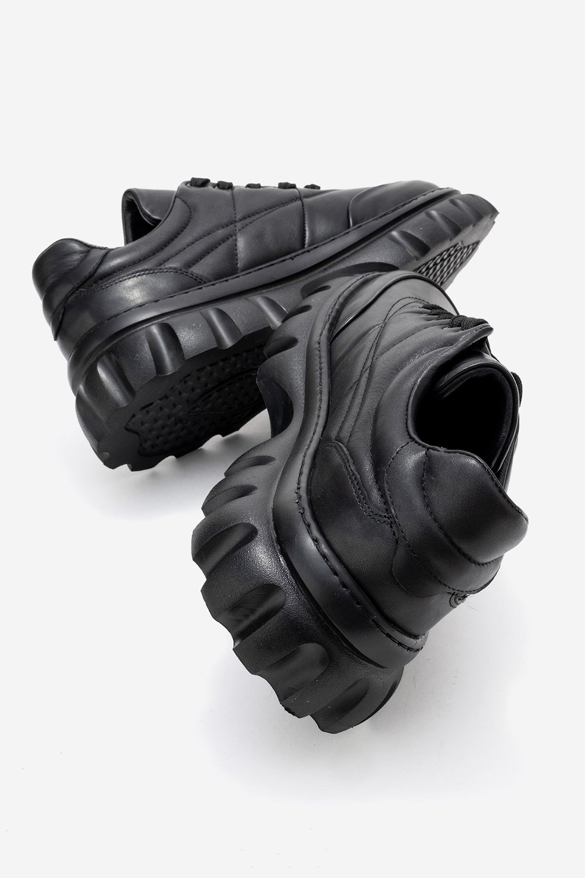 Erkek Hakiki Deri Siyah Bağcıklı Tırtıklı Kalın Taban Sneaker Alonso