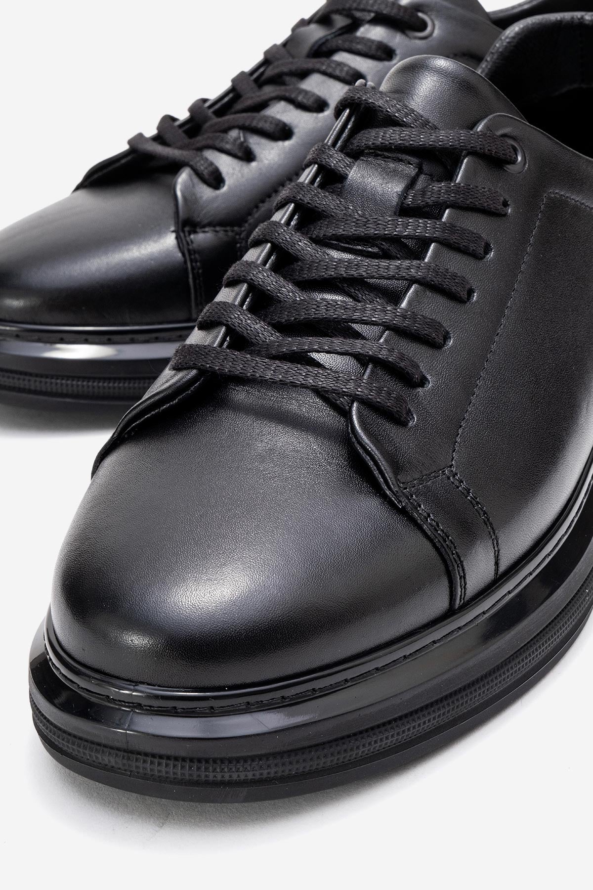Erkek Hakiki Deri Siyah Bağcıklı Kalın Tabanlı Sneaker Günlük Ayakkabı Basilio