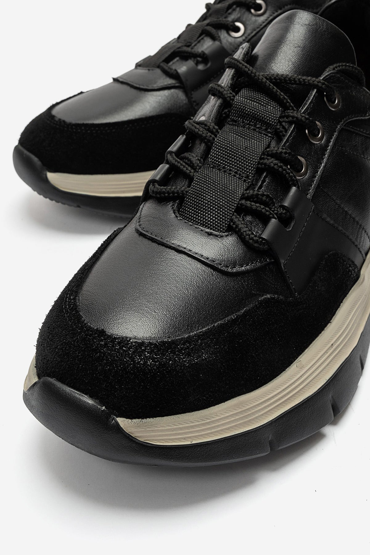Erkek Hakiki Deri Siyah Süet Detaylı Bağcıklı Kalın Tabanlı Sneaker Günlük Ayakkabı Ramiro