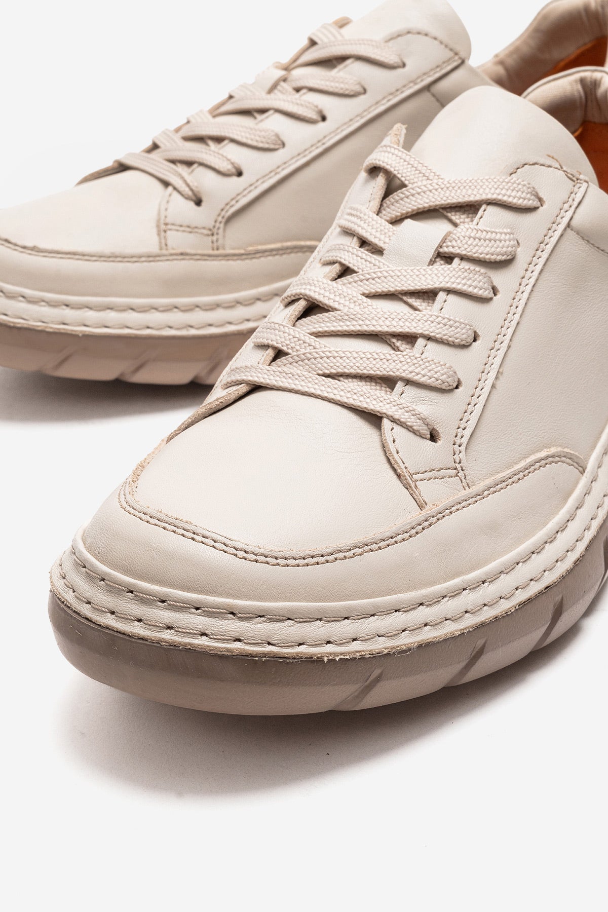 Erkek Hakiki Deri Bej Bağcıklı Kauçuk Tabanlı Sneaker Roberto