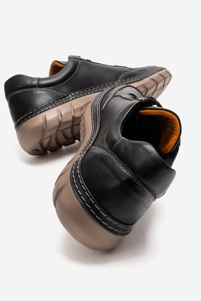 Erkek Hakiki Deri Siyah Bağcıklı Kauçuk Tabanlı Sneaker Roberto