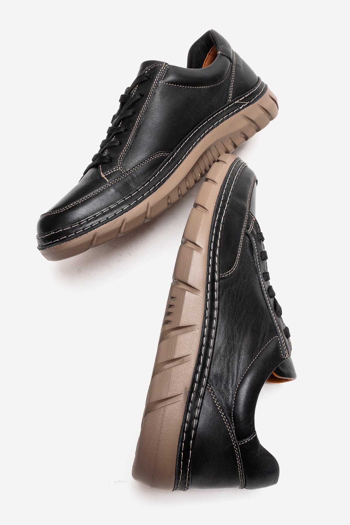 Erkek Hakiki Deri Siyah Bağcıklı Kauçuk Tabanlı Sneaker Roberto
