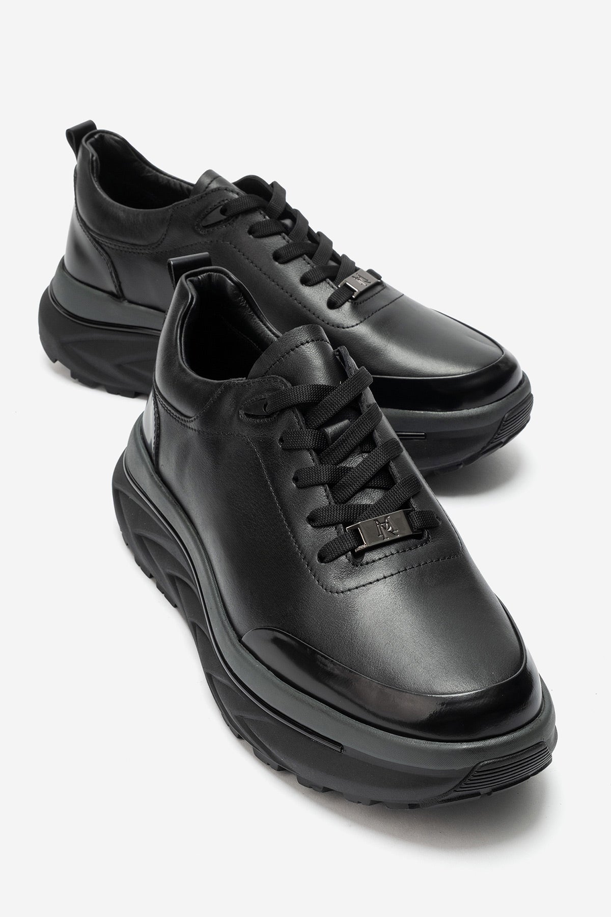 Erkek Hakiki Deri Siyah Bağcıklı Yüksek Kauçuk Tabanlı Sneaker Tullio