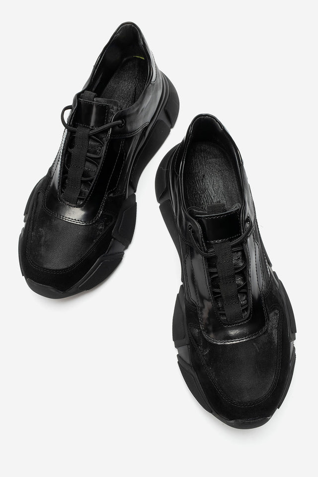 Erkek Hakiki Deri Siyah Bağcıklı Kalın Tabanlı Hafif Sneaker Ubaldo