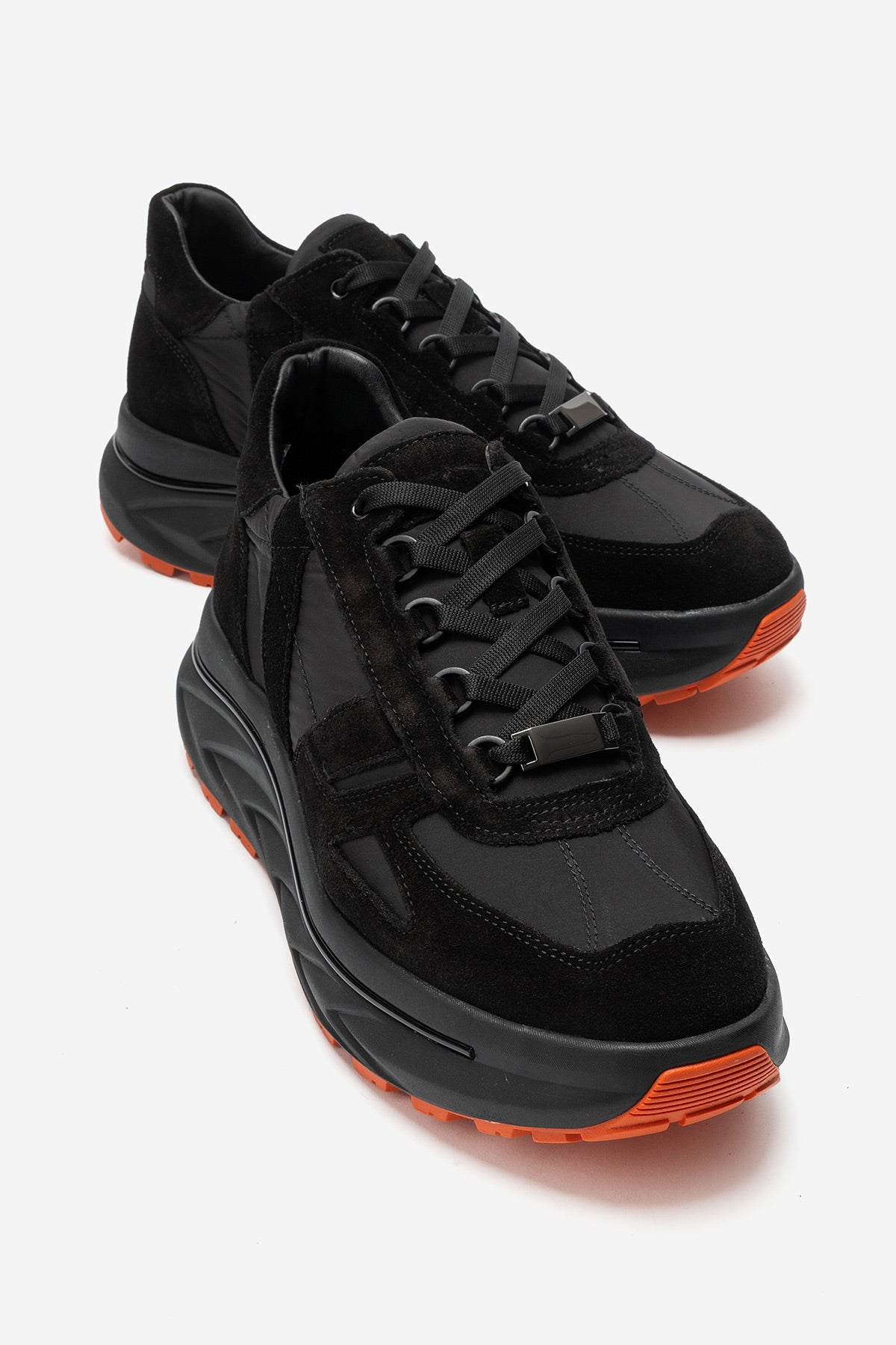 Erkek Hakiki Deri Siyah Süet Bağcıklı Kalın Kauçuk Tabanlı Sneaker Ugo
