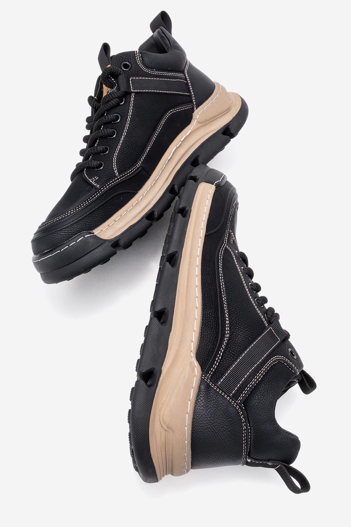 Erkek Hakiki Deri Siyah Bağcıklı Dişli Kauçuk Tabanlı Sneaker Taddeo