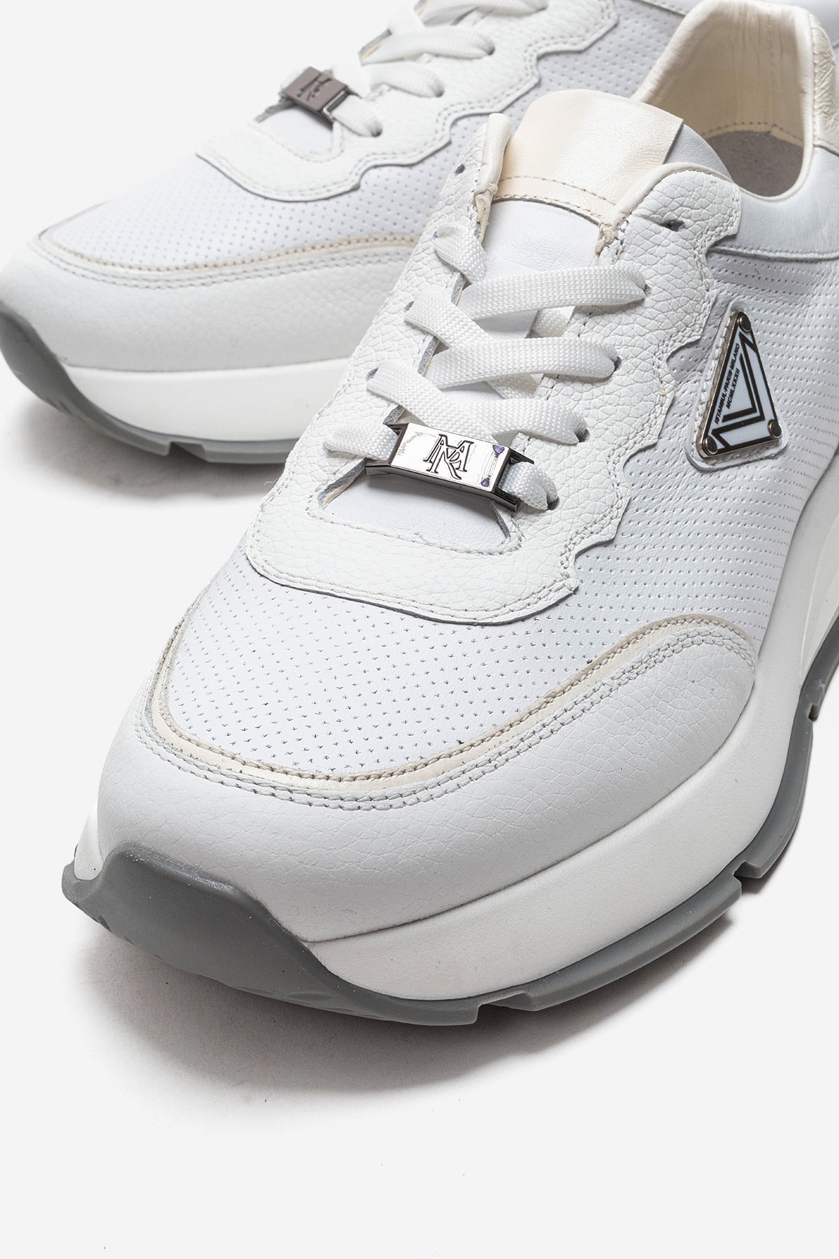 Erkek Hakiki Deri Beyaz Perfore Detaylı Bağcıklı Kalın Tabanlı Sneaker Günlük Ayakkabı Walter