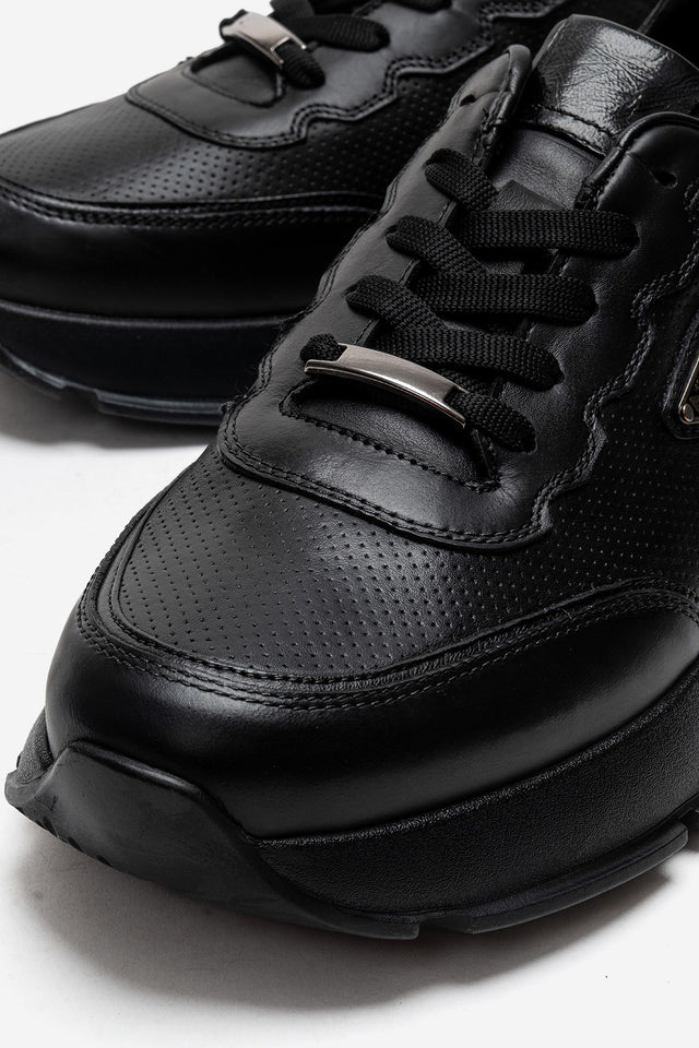 Erkek Hakiki Deri Siyah Perfore Detaylı Bağcıklı Kalın Tabanlı Sneaker Günlük Ayakkabı Walter