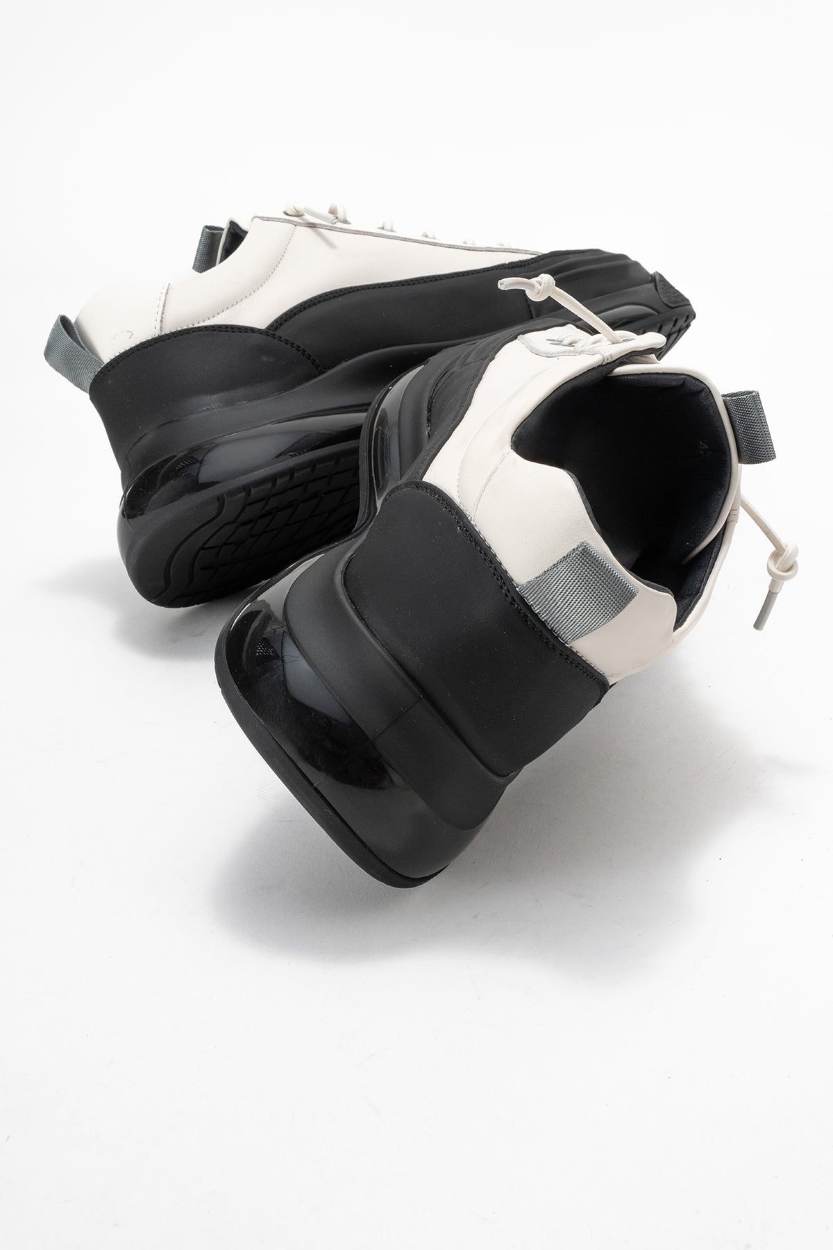 Erkek Beyaz Lastik Bağcıklı Kalın Tabanlı Sneaker Ayakkabı Milo
