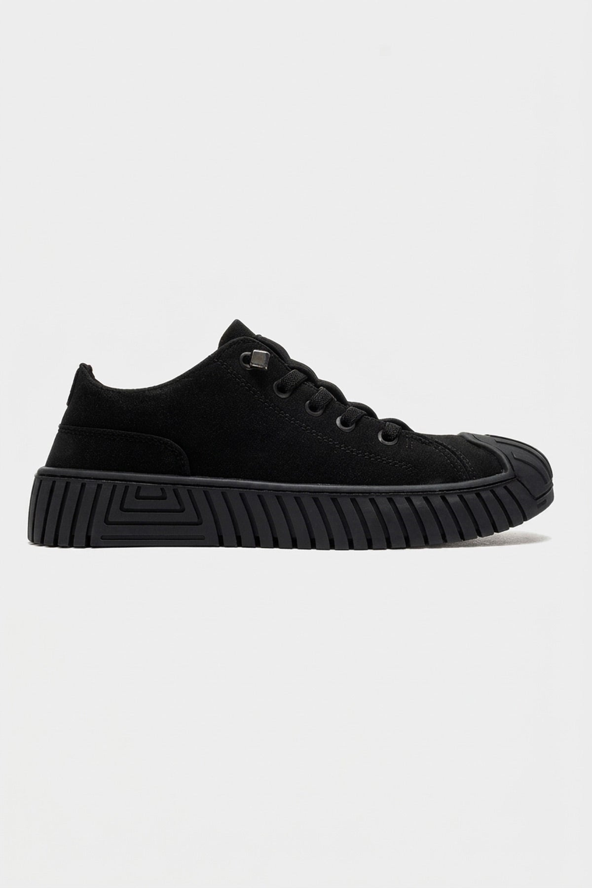 Kadın Siyah Nubuk Bağcıklı Kauçuk Burunlu Günlük Sneaker Vigor