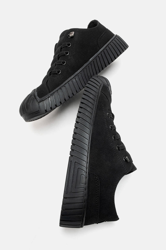 Kadın Siyah Nubuk Bağcıklı Kauçuk Burunlu Günlük Sneaker Vigor