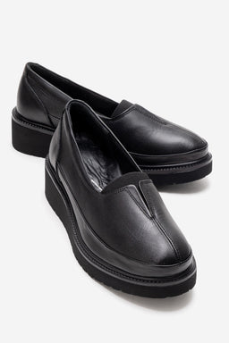 Kadın Hakiki Deri Siyah Yandan Lastikli Kalın Tabanlı Loafer Fiamma