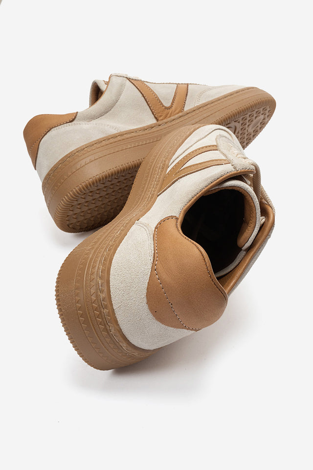 Kadın Hakiki Deri Bej Süet Bağcıklı Kauçuk Tabanlı Sneaker Jimena