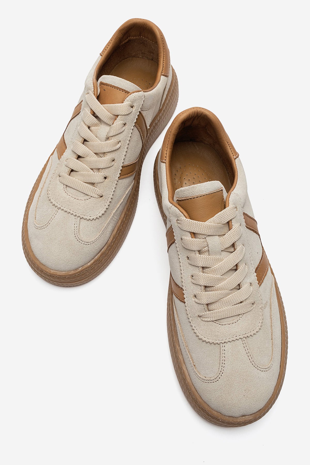 Kadın Hakiki Deri Bej Süet Bağcıklı Kauçuk Tabanlı Sneaker Jimena