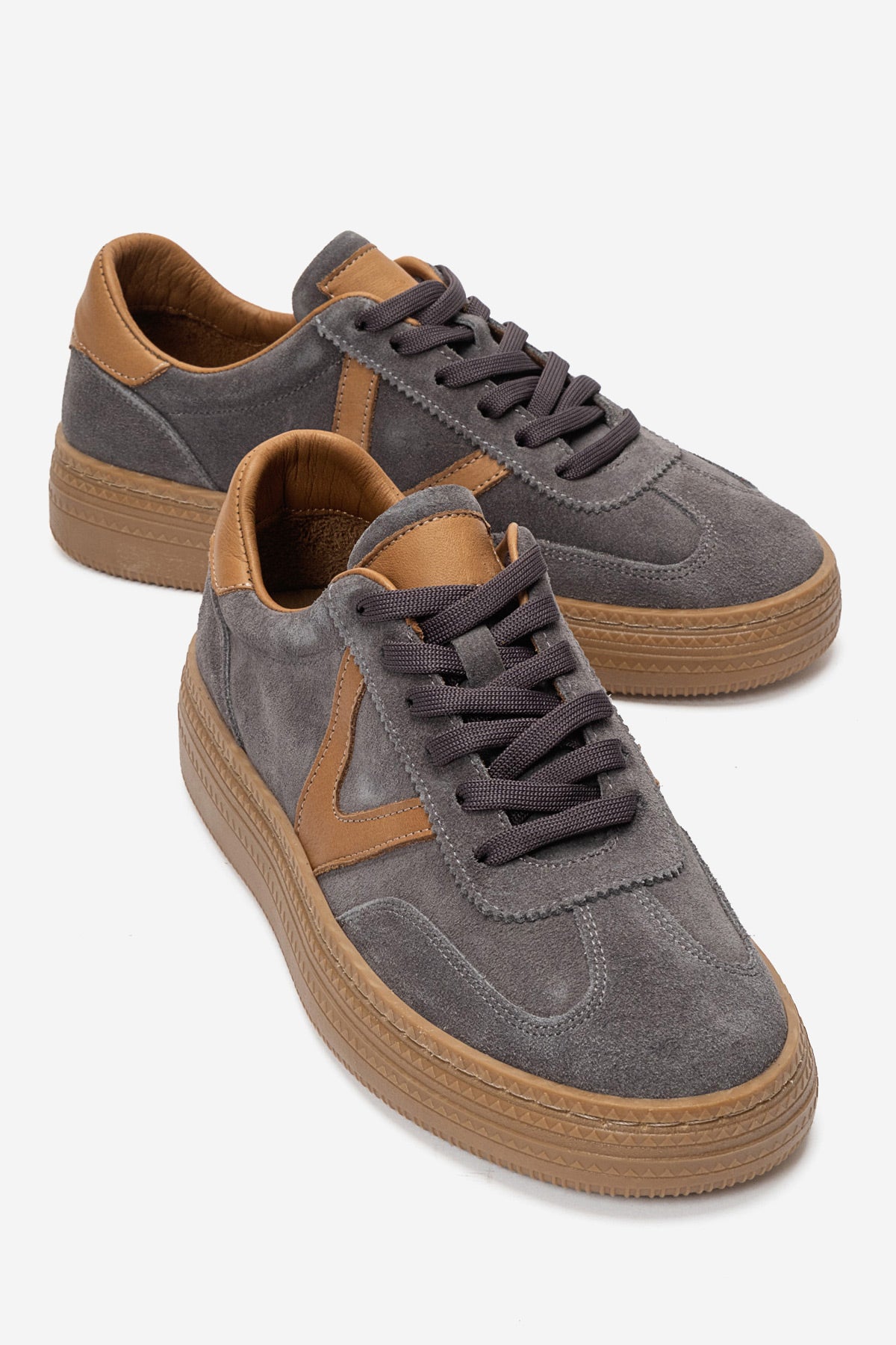 Kadın Hakiki Deri Gri Süet Bağcıklı Kauçuk Tabanlı Sneaker Jimena