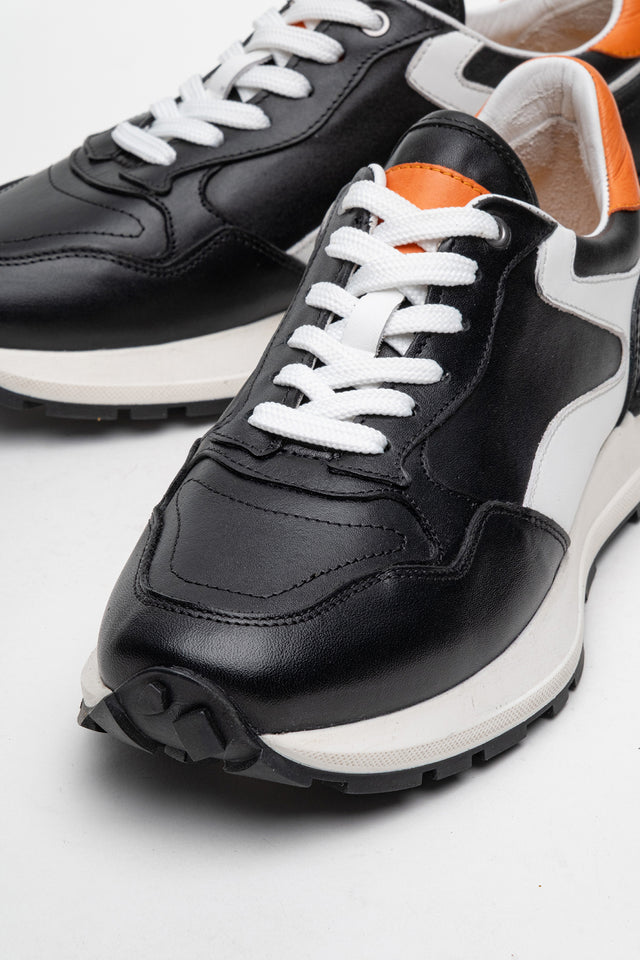 Kadın Hakiki Deri Siyah Beyaz Bağcıklı Kalın Tabanlı Sneaker Günlük Ayakkabı Mara