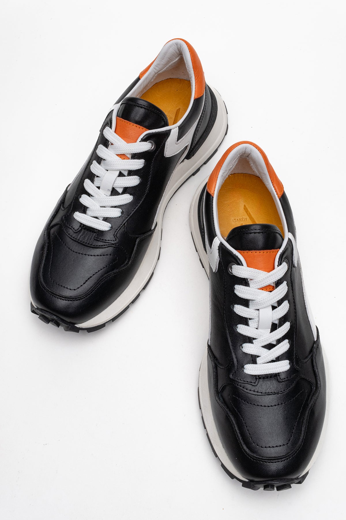 Kadın Hakiki Deri Siyah Beyaz Bağcıklı Kalın Tabanlı Sneaker Günlük Ayakkabı Mara