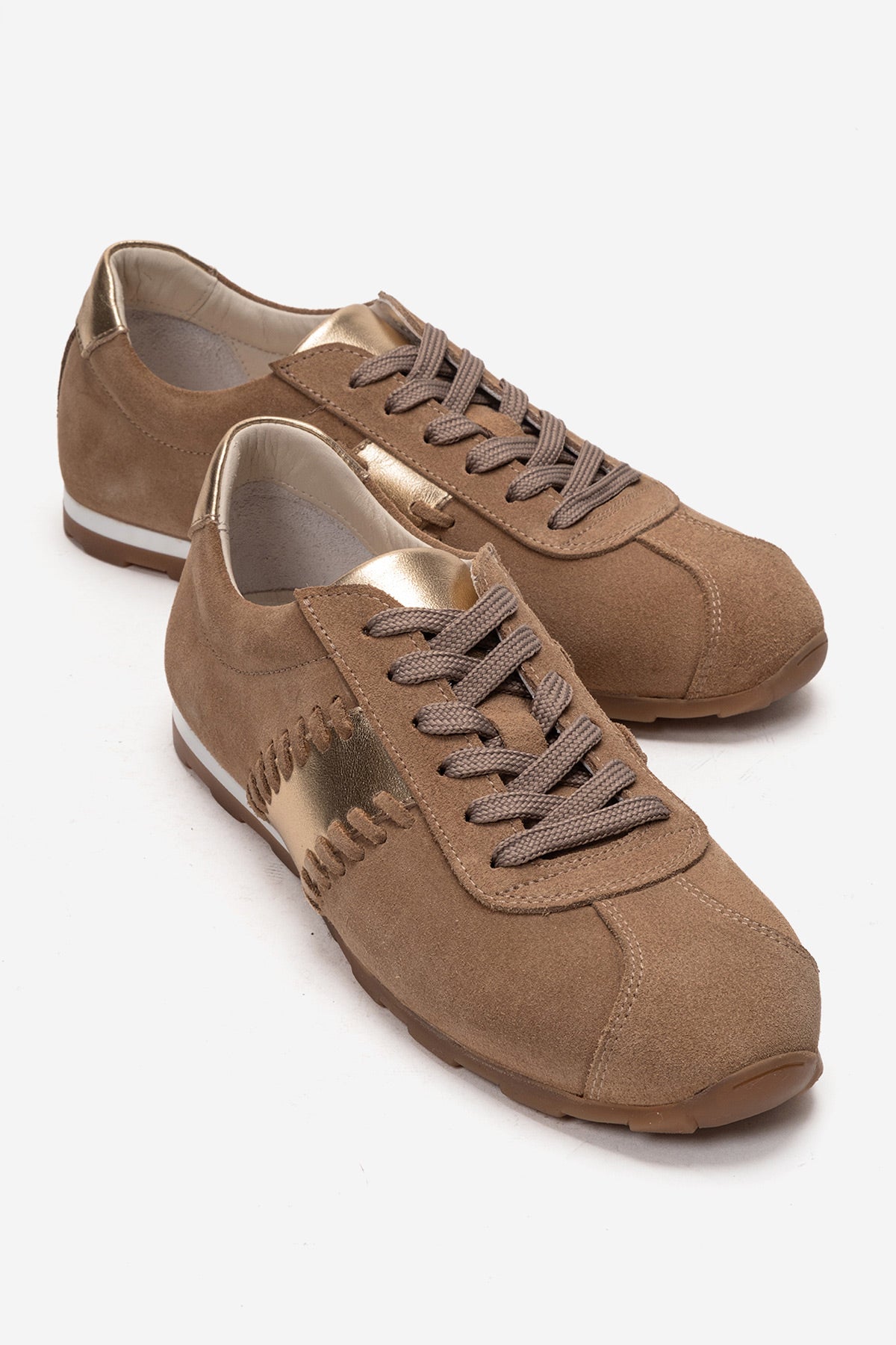 Kadın Hakiki Deri Kum Süet Altın Şeritli Bağcıklı Sneaker Günlük Ayakkabı Maxine