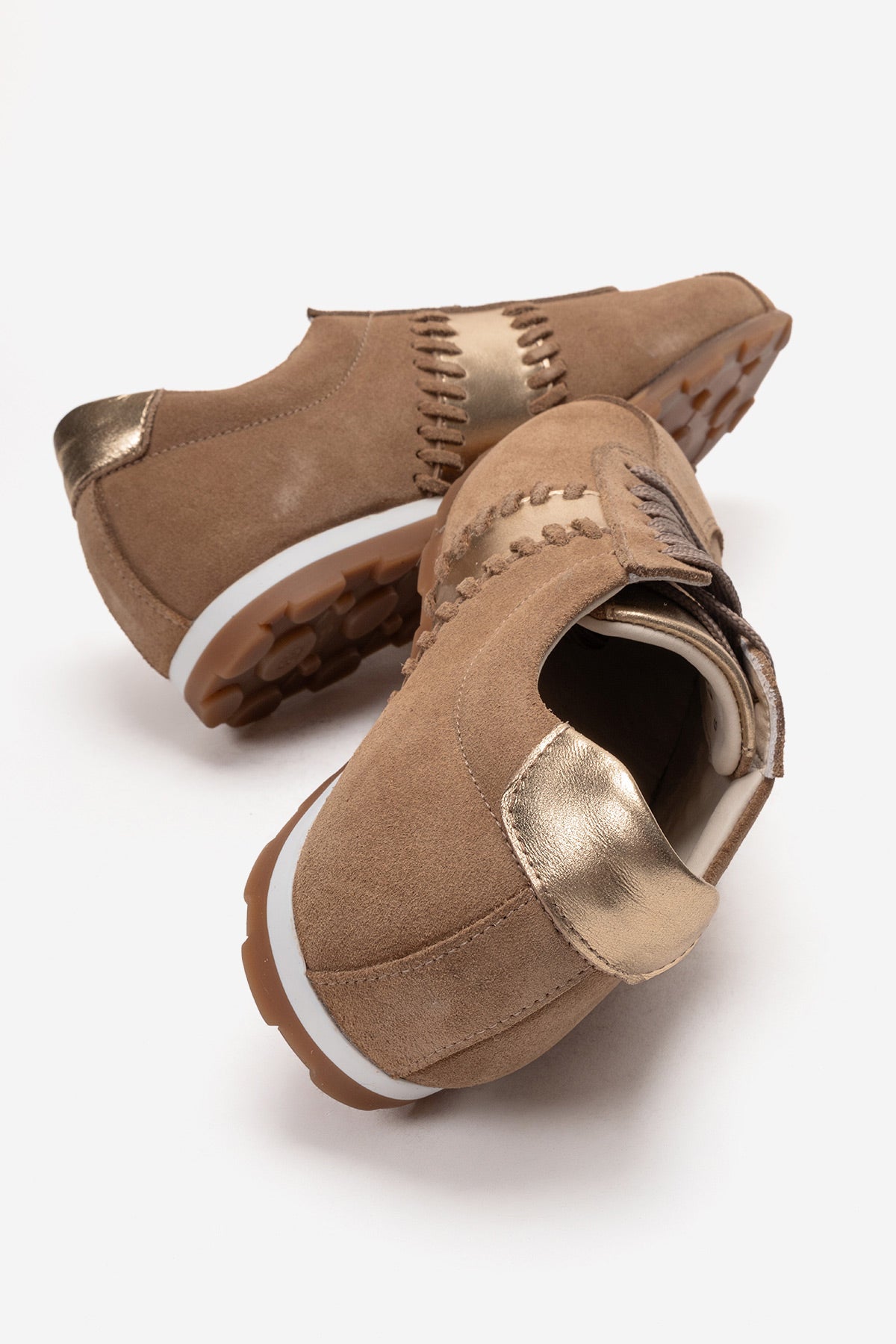 Kadın Hakiki Deri Kum Süet Altın Şeritli Bağcıklı Sneaker Günlük Ayakkabı Maxine