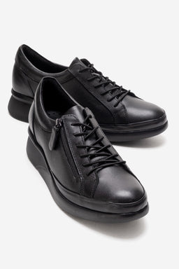 Kadın Hakiki Deri Siyah Bağcıklı Fermuarlı 4 cm Alçak Dolgu Topuklu Sneaker Karla