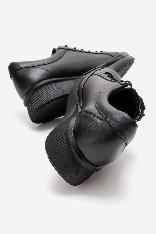 Kadın Hakiki Deri Siyah Bağcıklı Fermuarlı 4 cm Alçak Dolgu Topuklu Sneaker Karla