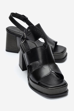 Kadın Hakiki Deri Siyah Köşeli Burun Tokalı 9 cm Platform Kalın Topuklu Sandalet Magda