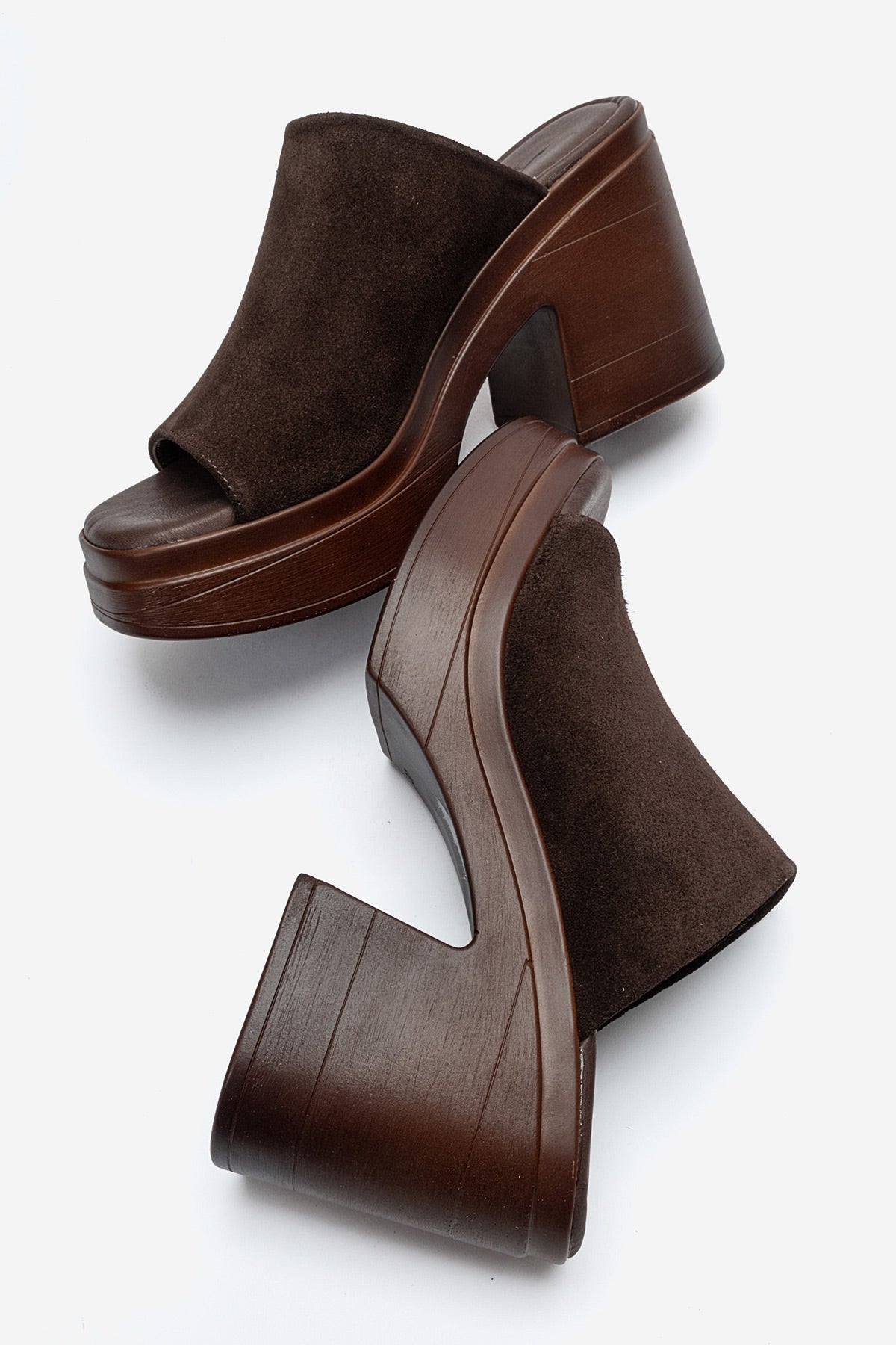 Kadın Hakiki Deri Kahve Süet 10 cm Platform Topuklu Terlik Flora