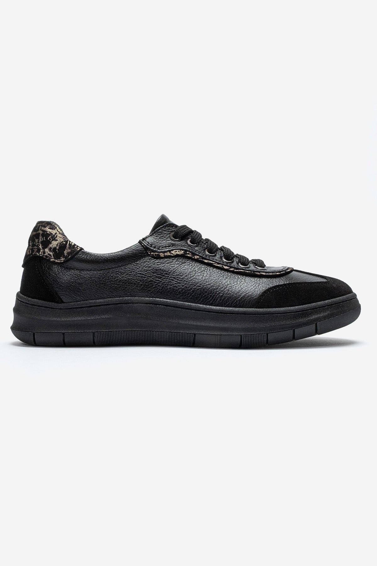 Kadın Hakiki Deri Siyah Süet Bağcıklı Kalın Tabanlı Sneaker Uma