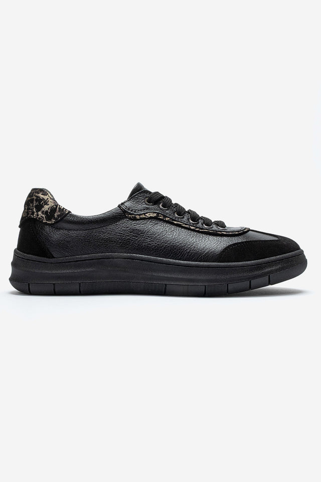 Kadın Hakiki Deri Siyah Süet Bağcıklı Kalın Tabanlı Sneaker Uma