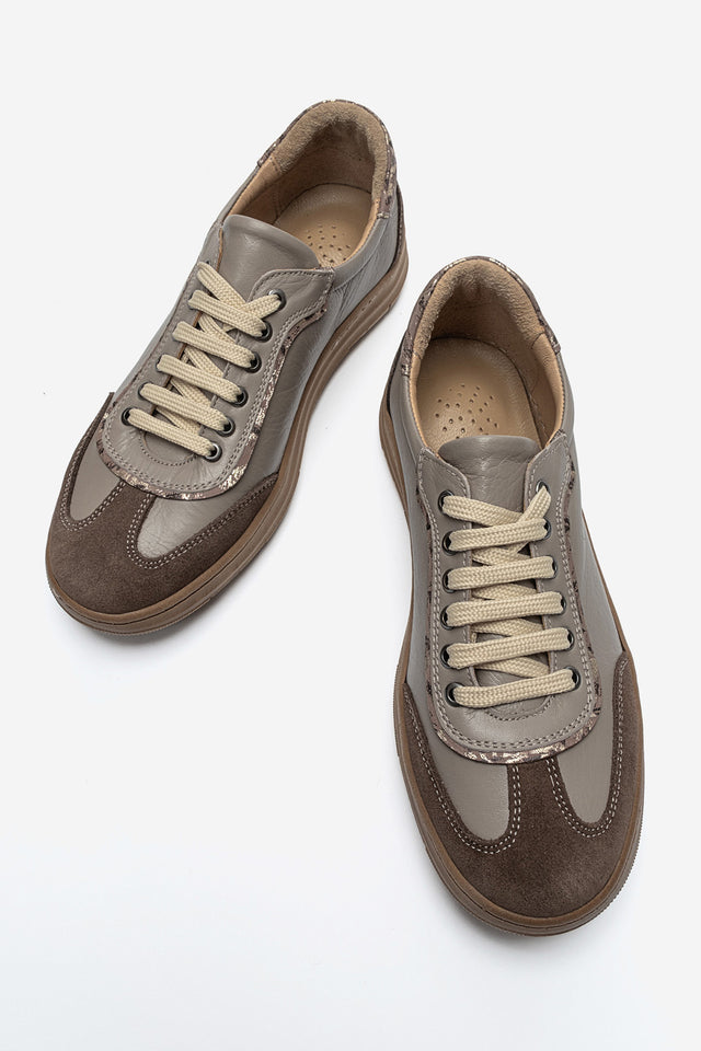 Kadın Hakiki Deri Vizon Süet Bağcıklı Kalın Tabanlı Sneaker Uma