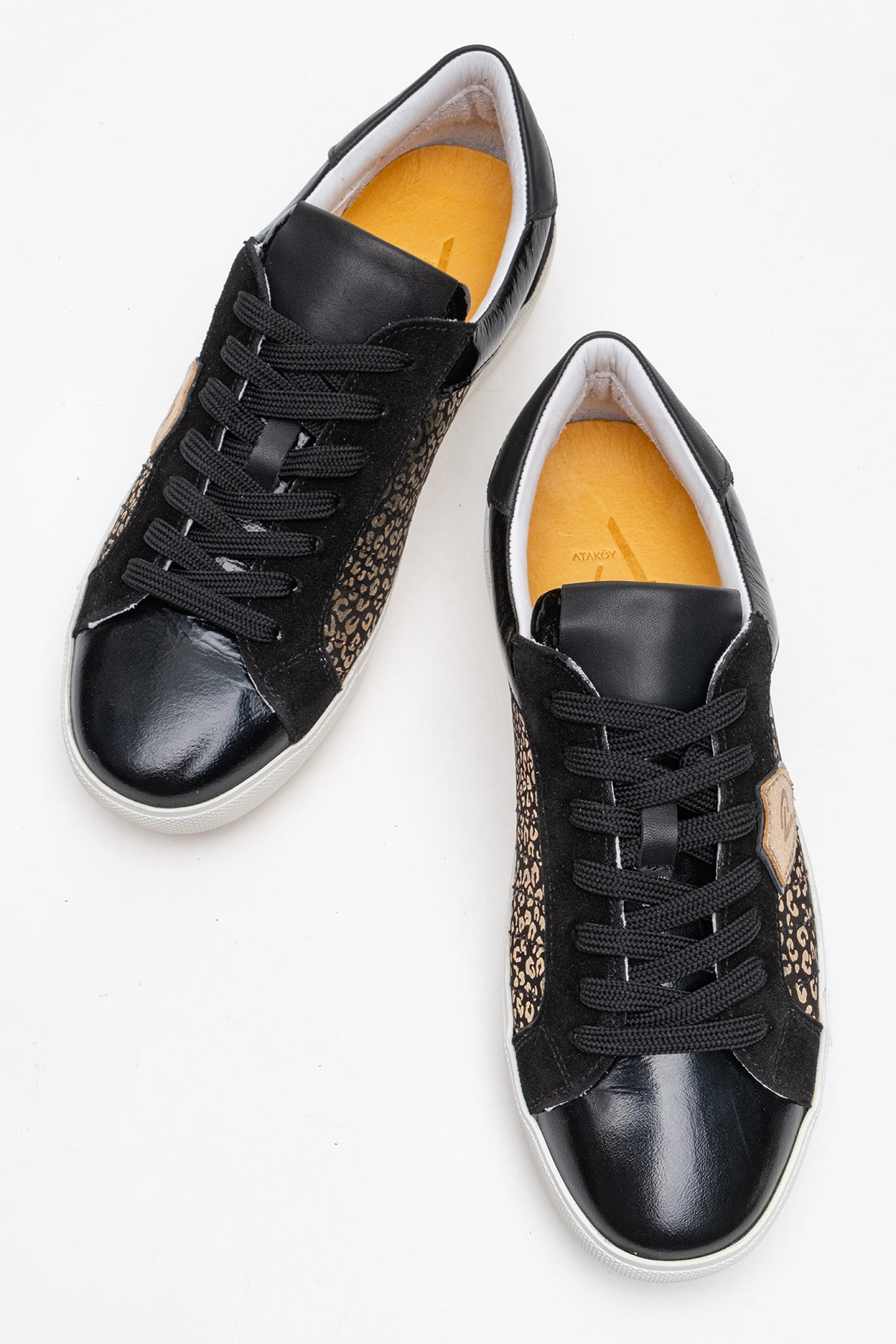 Kadın Hakiki Deri Siyah Altın Gümüş Detaylı Kauçuk Taban Sneaker Cleo