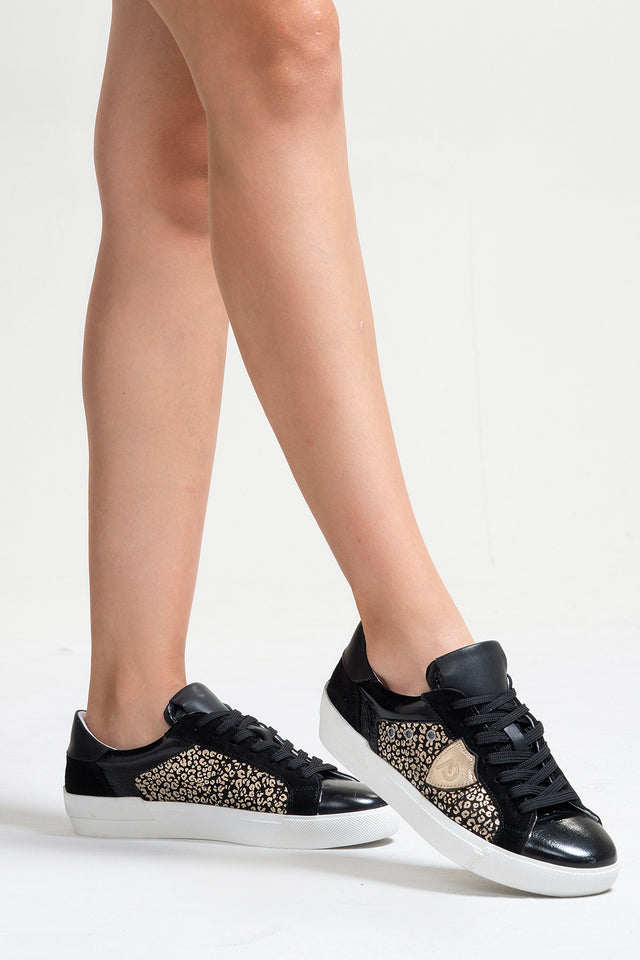 Kadın Hakiki Deri Siyah Altın Gümüş Detaylı Kauçuk Taban Sneaker Cleo