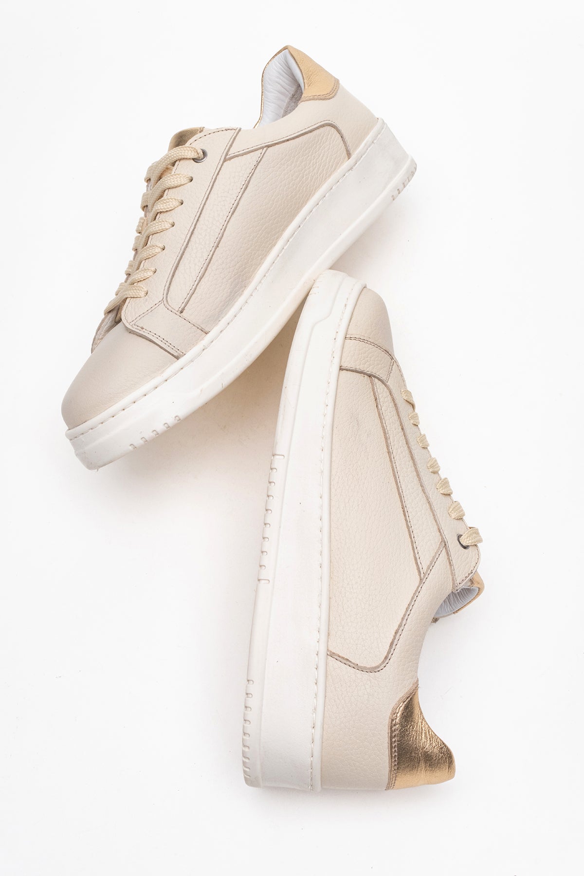 Kadın Hakiki Deri Bej Altın Floter Altın Detaylı Kalın Taban Sneaker Dara