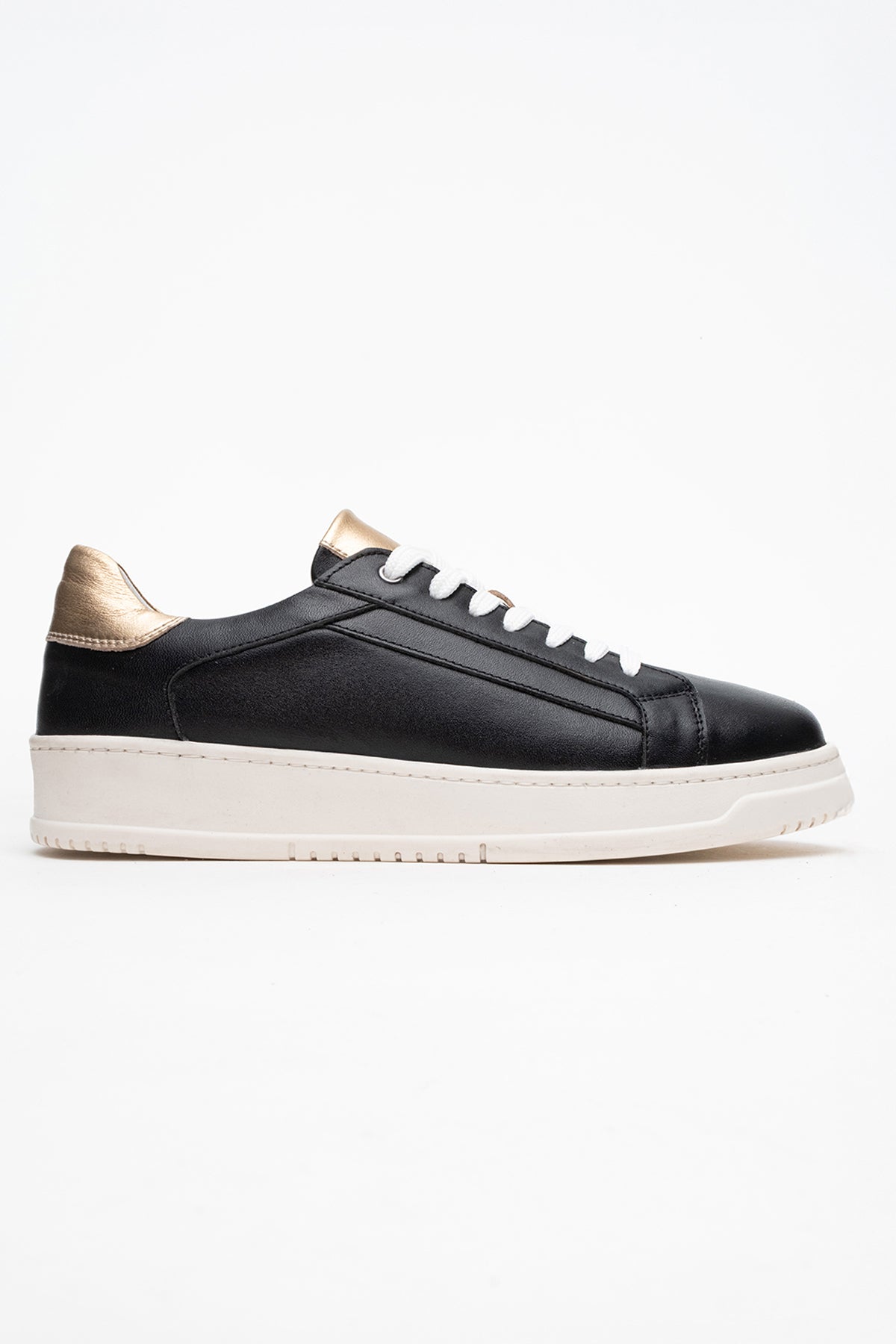 Kadın Hakiki Deri Siyah Altın Detaylı Kalın Taban Sneaker Dara