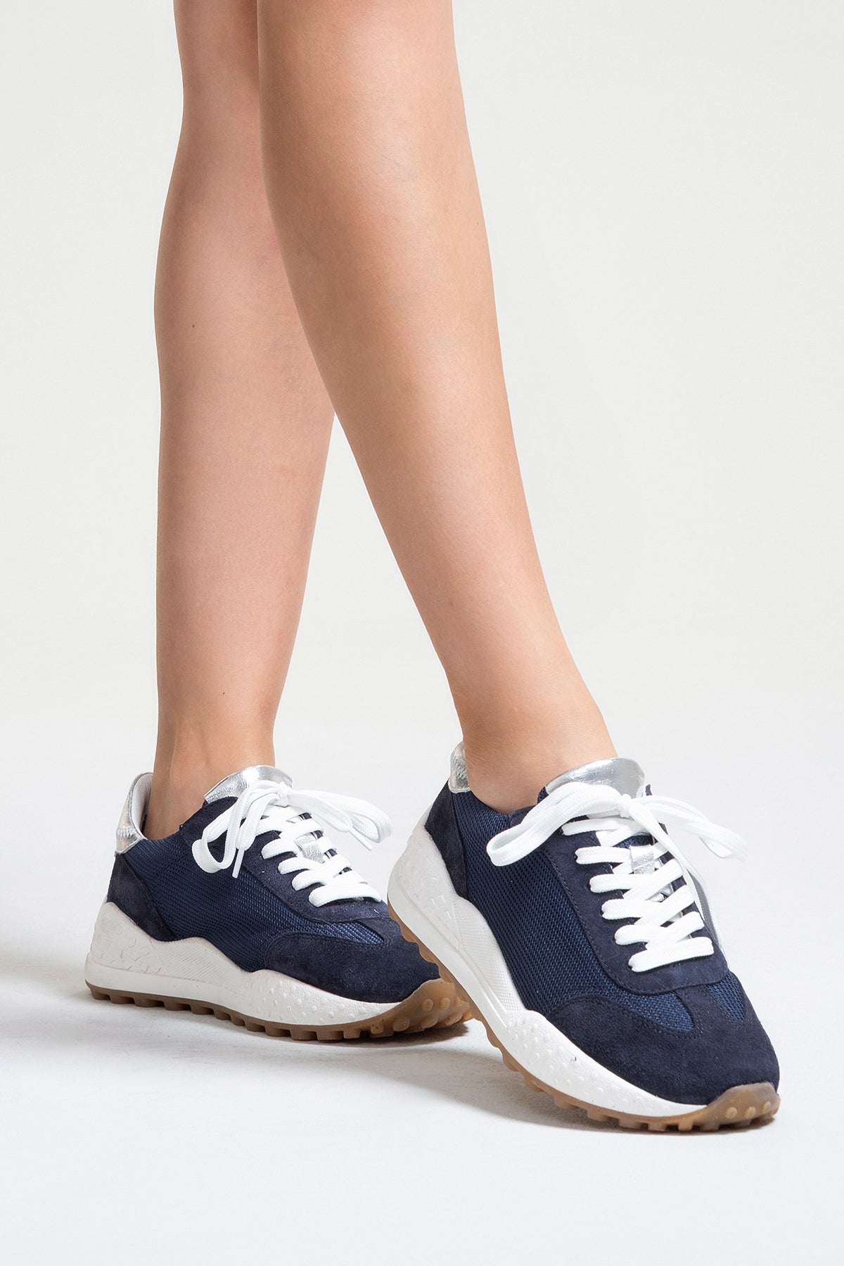 Kadın Hakiki Deri Lacivert Gümüş Süet File Detaylı Kauçuk Taban Sneaker Enia