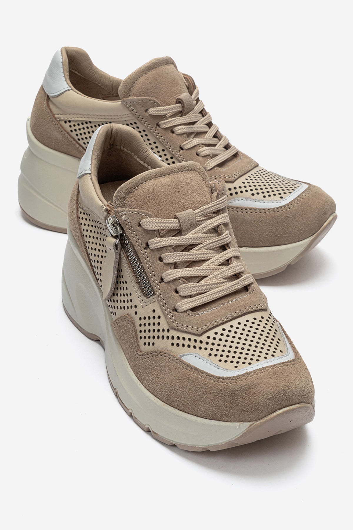 Kadın Hakiki Deri Bej Süet Lazer Kesim Dolgu Topuklu Sneaker Tia