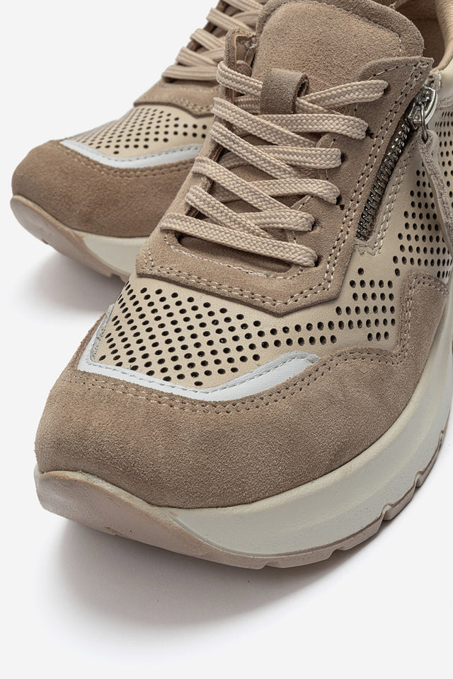 Kadın Hakiki Deri Bej Süet Lazer Kesim Dolgu Topuklu Sneaker Tia