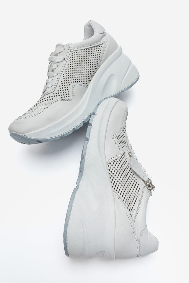 Kadın Hakiki Deri Beyaz Lazer Kesim Dolgu Topuklu Sneaker Tia
