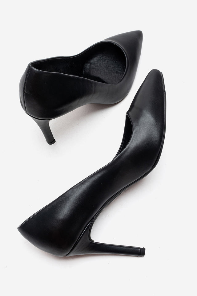 Kadın Hakiki Deri Siyah Sivri Burun 9 cm Yüksek İnce Topuklu Stiletto Raffaella