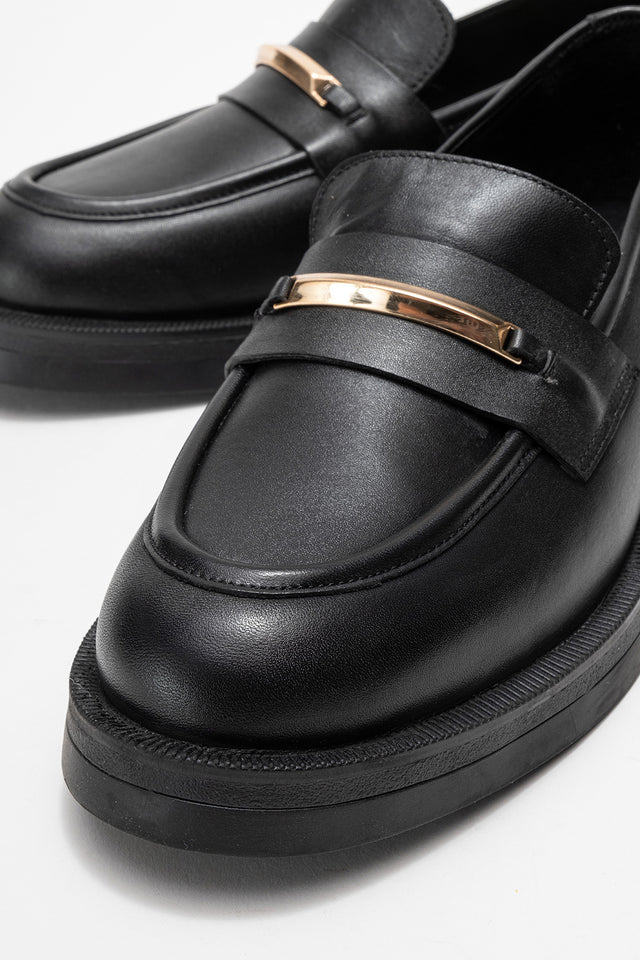 Kadın Hakiki Deri Siyah Altın Metal Tokalı Kalın Taban Loafer Bolzano
