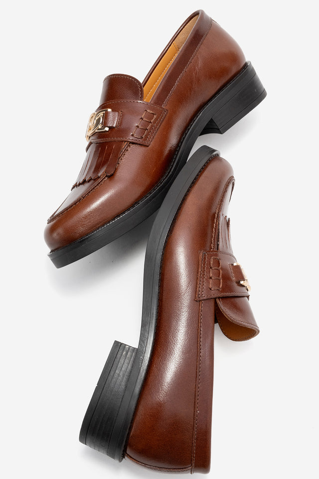 Kadın Hakiki Deri Taba Saçaklı Altın Zincir Tokalı Loafer Cremona