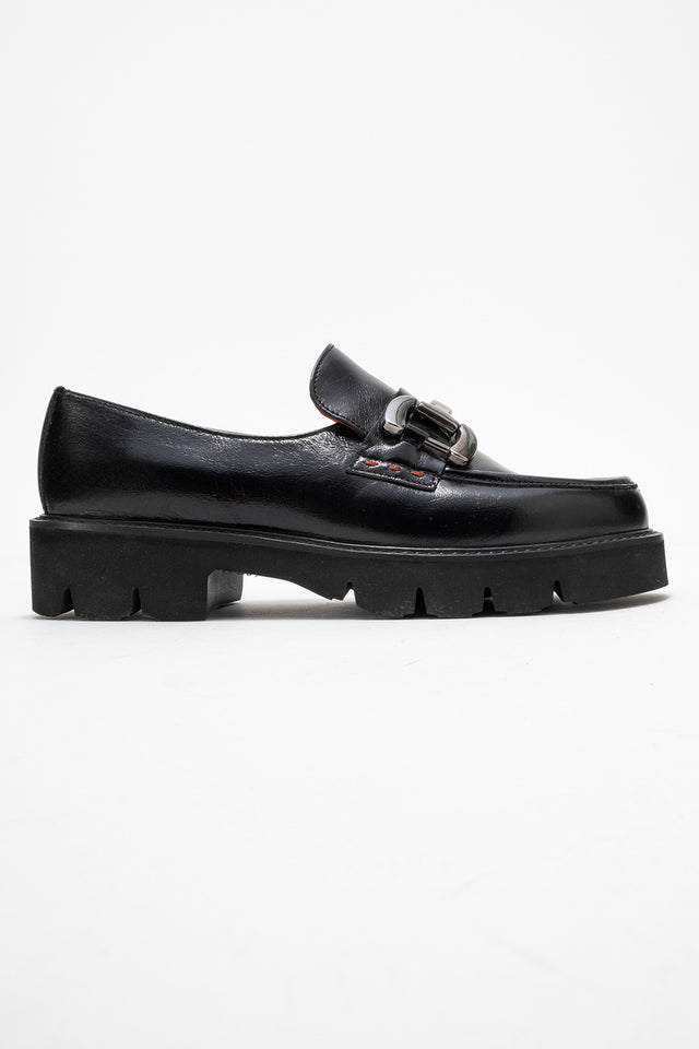 Kadın Hakiki Deri Siyah Dokulu Gümüş Tokalı Kalın Tırtıklı Taban Loafer Asti