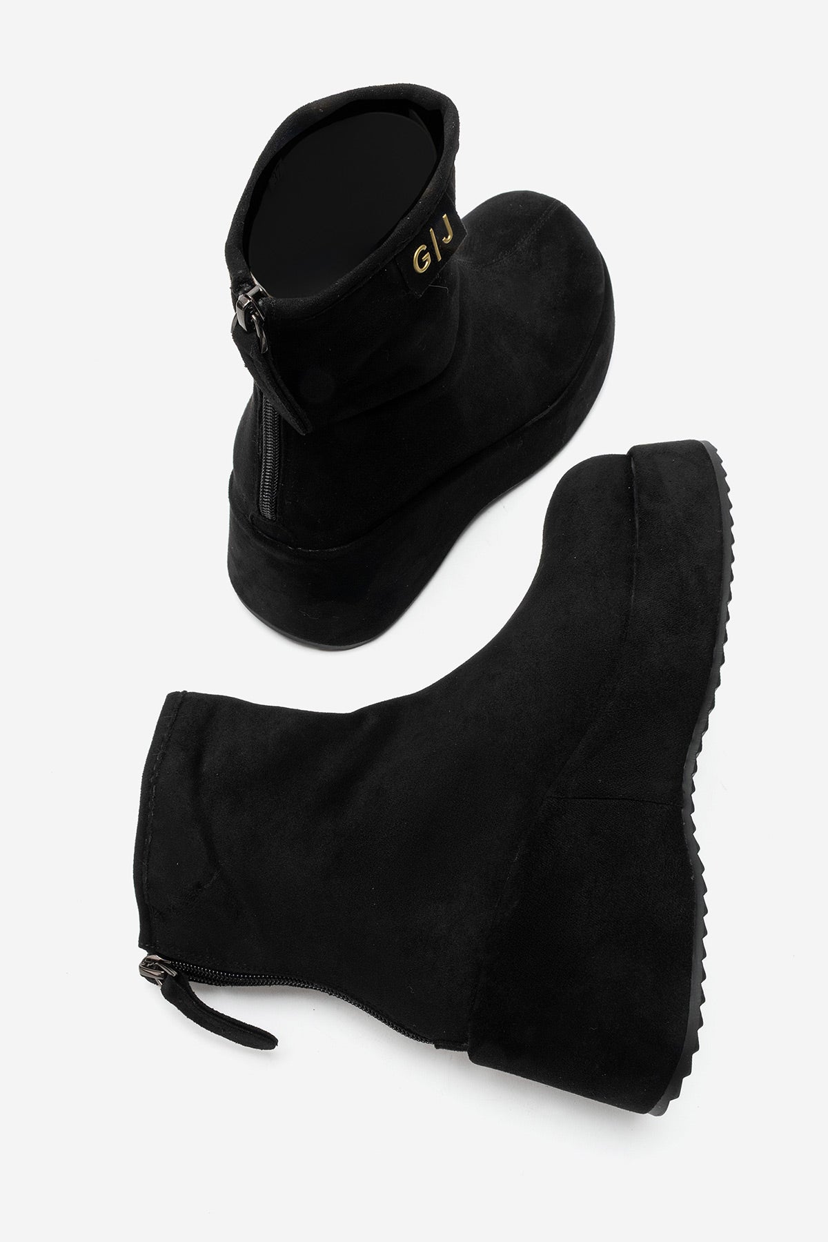 Kadın Siyah Süet Arkadan Fermuarlı 7 cm Dolgu Topuklu Bot Lidya