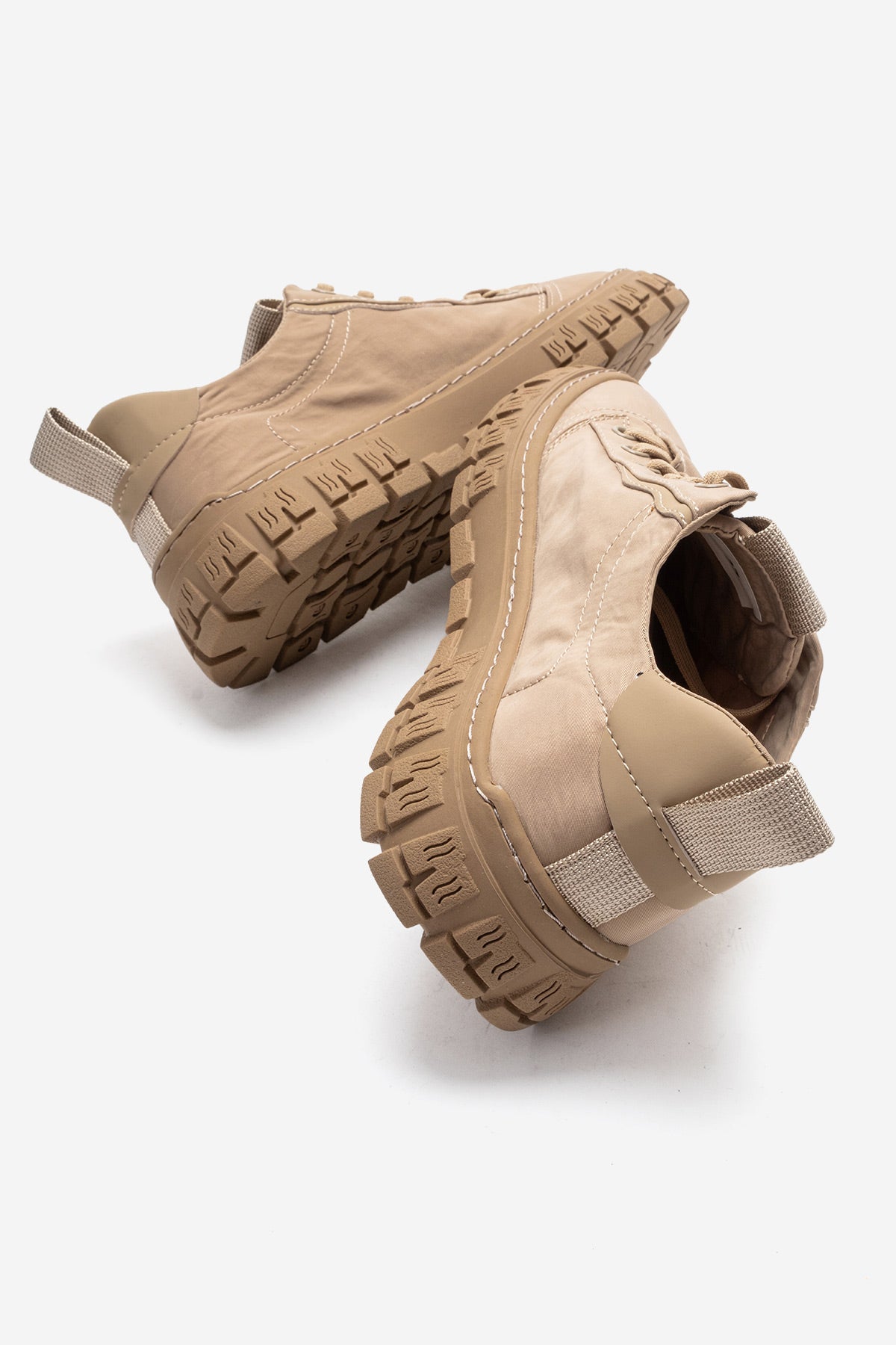 Kadın Bej Bağcıklı Kalın Kauçuk Tabanlı Sneaker Ayakkabı Kaia