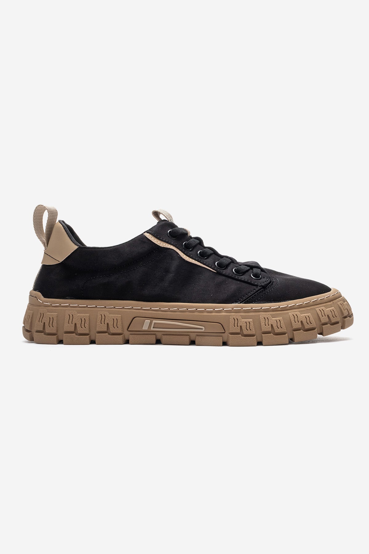 Kadın Siyah Bağcıklı Kalın Kauçuk Tabanlı Sneaker Ayakkabı Kaia