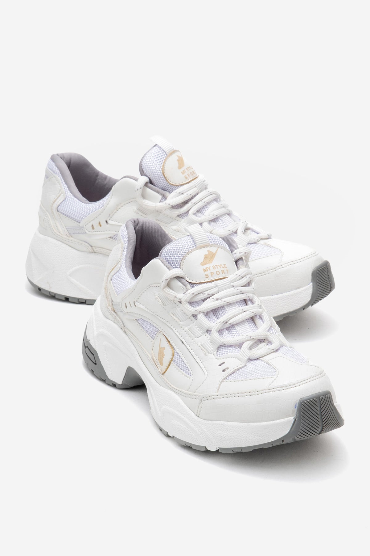 Kadın Beyaz Bağcıklı Kalın Kauçuk Tabanlı Sneaker Ayakkabı Nia