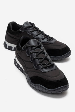 Kadın Siyah Bağcıklı Tırtıklı Kauçuk Tabanlı Sneaker Ayakkabı Rea