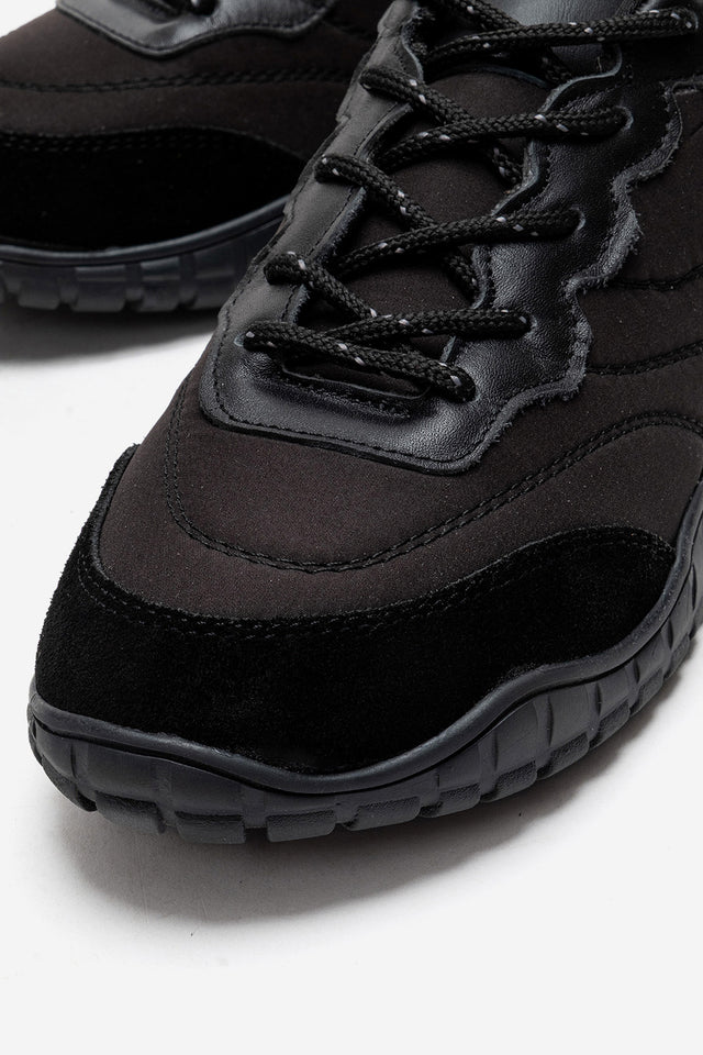 Kadın Siyah Bağcıklı Tırtıklı Kauçuk Tabanlı Sneaker Ayakkabı Rea